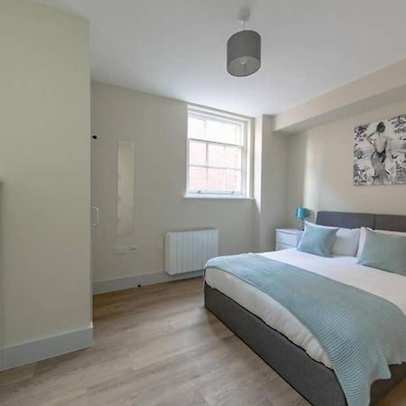 Hereford City Centre - Apartment 4, Isabella House - Modern Apartment In The Heart Of The City - Sleeps 4 Guests - Hosted By Rentmyhouse Dış mekan fotoğraf