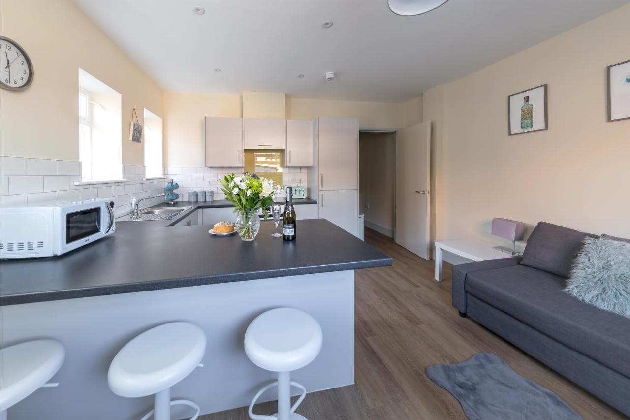 Hereford City Centre - Apartment 4, Isabella House - Modern Apartment In The Heart Of The City - Sleeps 4 Guests - Hosted By Rentmyhouse Dış mekan fotoğraf